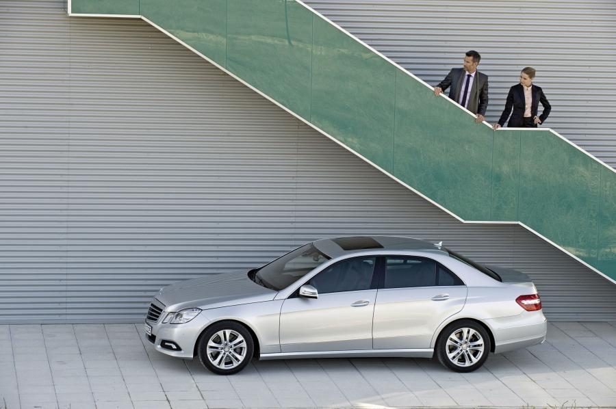  Mercedes-Benz E-Class 2010 года  (фото 119 из 128)